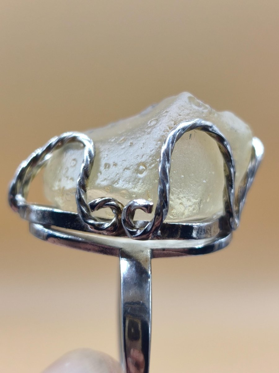 Libysches Wüstenglas Libyan Desert Glass Meteorit Ring 925 Silber verstellbare Größe Edelstein Heilstein Energie Kraft Rarität Geschenk Frau - Art of Nature Berlin