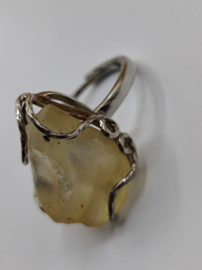 Libysches Wüstenglas Libyan Desert Glass Meteorit Ring 925 Silber verstellbare Größe Edelstein Heilstein Energie Kraft Rarität Geschenk Frau - Art of Nature Berlin