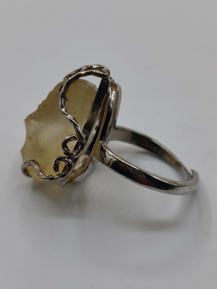 Libysches Wüstenglas Libyan Desert Glass Meteorit Ring 925 Silber verstellbare Größe Edelstein Heilstein Energie Kraft Rarität Geschenk Frau - Art of Nature Berlin
