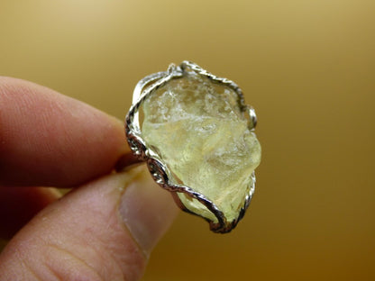 Libysches Wüstenglas Libyan Desert Glass Meteorit Ring 925 Silber verstellbare Größe Edelstein Heilstein Energie Kraft Rarität Geschenk Frau - Art of Nature Berlin