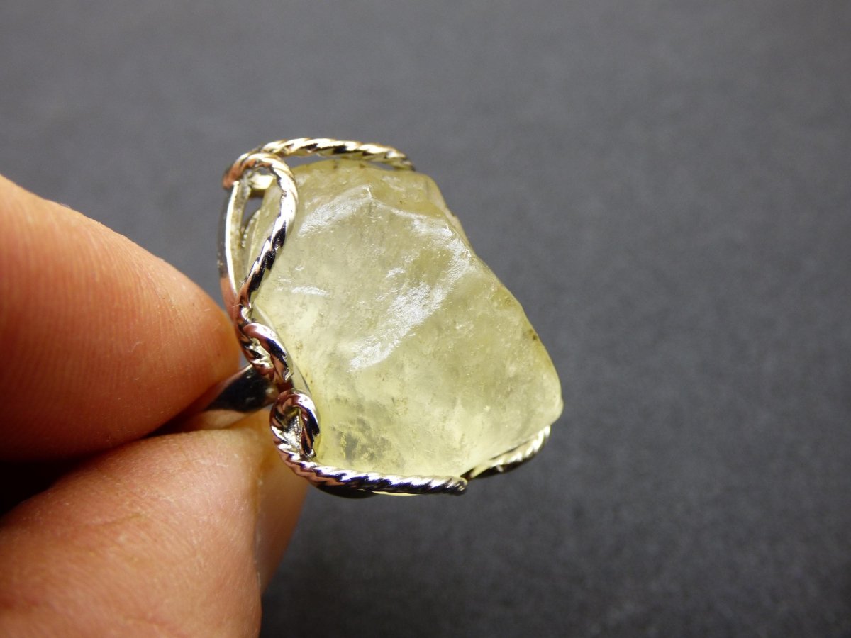 Libysches Wüstenglas Libyan Desert Glass Meteorit Ring 925 Silber verstellbare Größe Edelstein Heilstein Energie Kraft Rarität Geschenk Frau - Art of Nature Berlin