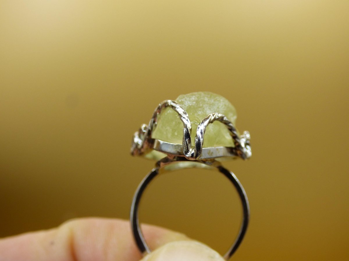 Libysches Wüstenglas Libyan Desert Glass Meteorit Ring 925 Silber verstellbare Größe Edelstein Heilstein Energie Kraft Rarität Geschenk Frau - Art of Nature Berlin