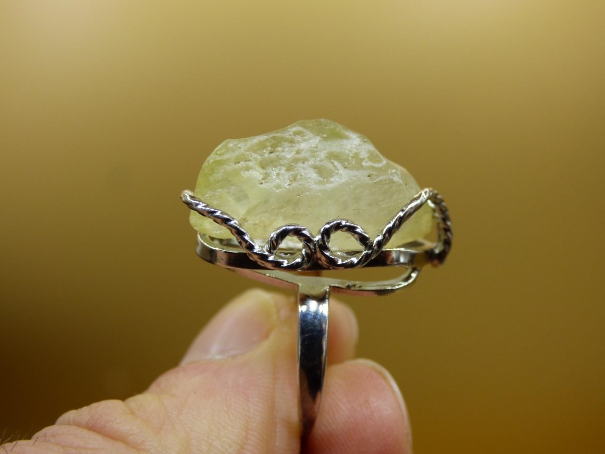 Libysches Wüstenglas Libyan Desert Glass Meteorit Ring 925 Silber verstellbare Größe Edelstein Heilstein Energie Kraft Rarität Geschenk Frau - Art of Nature Berlin