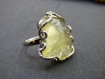 Libysches Wüstenglas Libyan Desert Glass Meteorit Ring 925 Silber verstellbare Größe Edelstein Heilstein Energie Kraft Rarität Geschenk Frau - Art of Nature Berlin