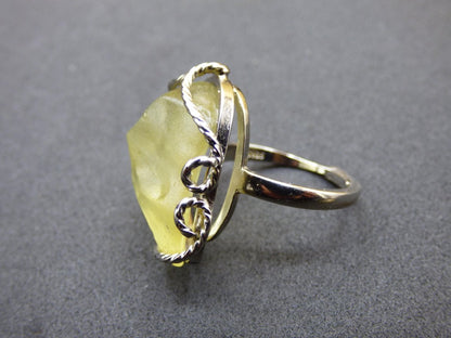 Libysches Wüstenglas Libyan Desert Glass Meteorit Ring 925 Silber verstellbare Größe Edelstein Heilstein Energie Kraft Rarität Geschenk Frau - Art of Nature Berlin
