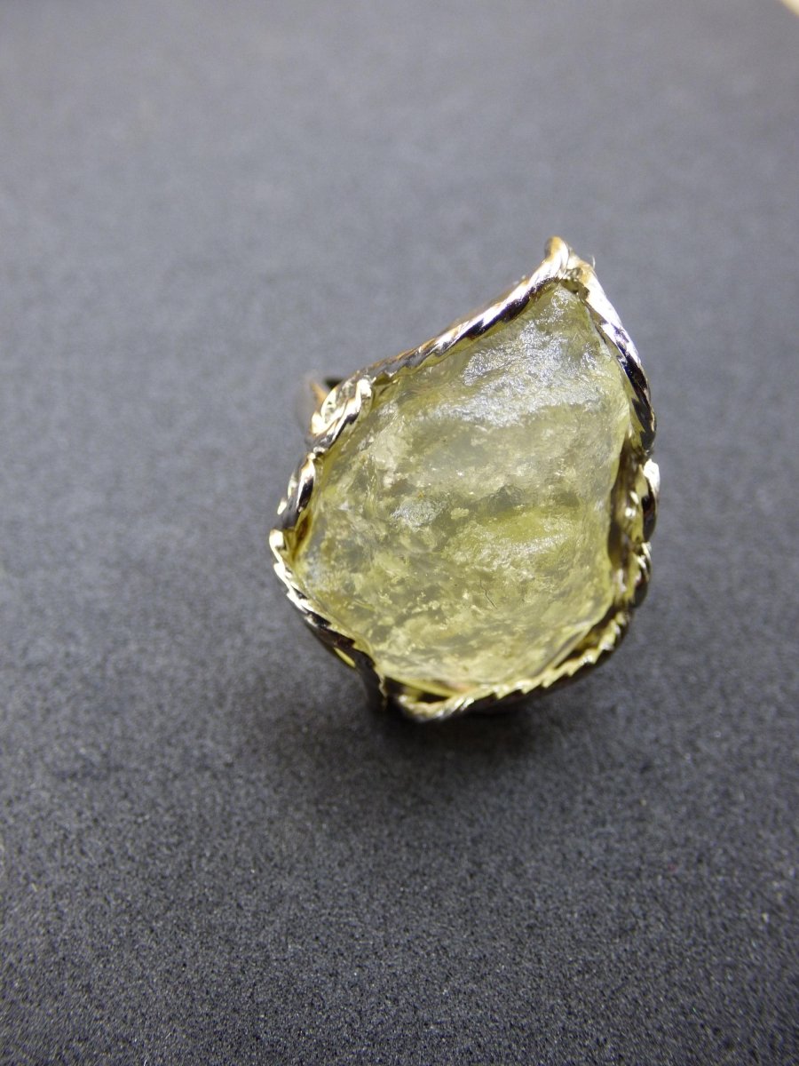 Libysches Wüstenglas Libyan Desert Glass Meteorit Ring 925 Silber verstellbare Größe Edelstein Heilstein Energie Kraft Rarität Geschenk Frau - Art of Nature Berlin