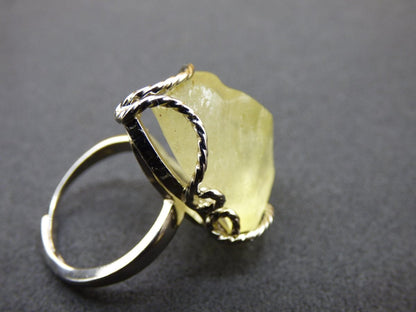 Libysches Wüstenglas Libyan Desert Glass Meteorit Ring 925 Silber verstellbare Größe Edelstein Heilstein Energie Kraft Rarität Geschenk Frau - Art of Nature Berlin