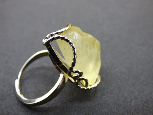 Libysches Wüstenglas Libyan Desert Glass Meteorit Ring 925 Silber verstellbare Größe Edelstein Heilstein Energie Kraft Rarität Geschenk Frau - Art of Nature Berlin