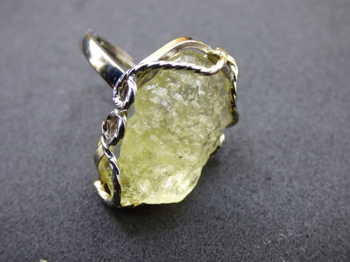 Libysches Wüstenglas Libyan Desert Glass Meteorit Ring 925 Silber verstellbare Größe Edelstein Heilstein Energie Kraft Rarität Geschenk Frau - Art of Nature Berlin