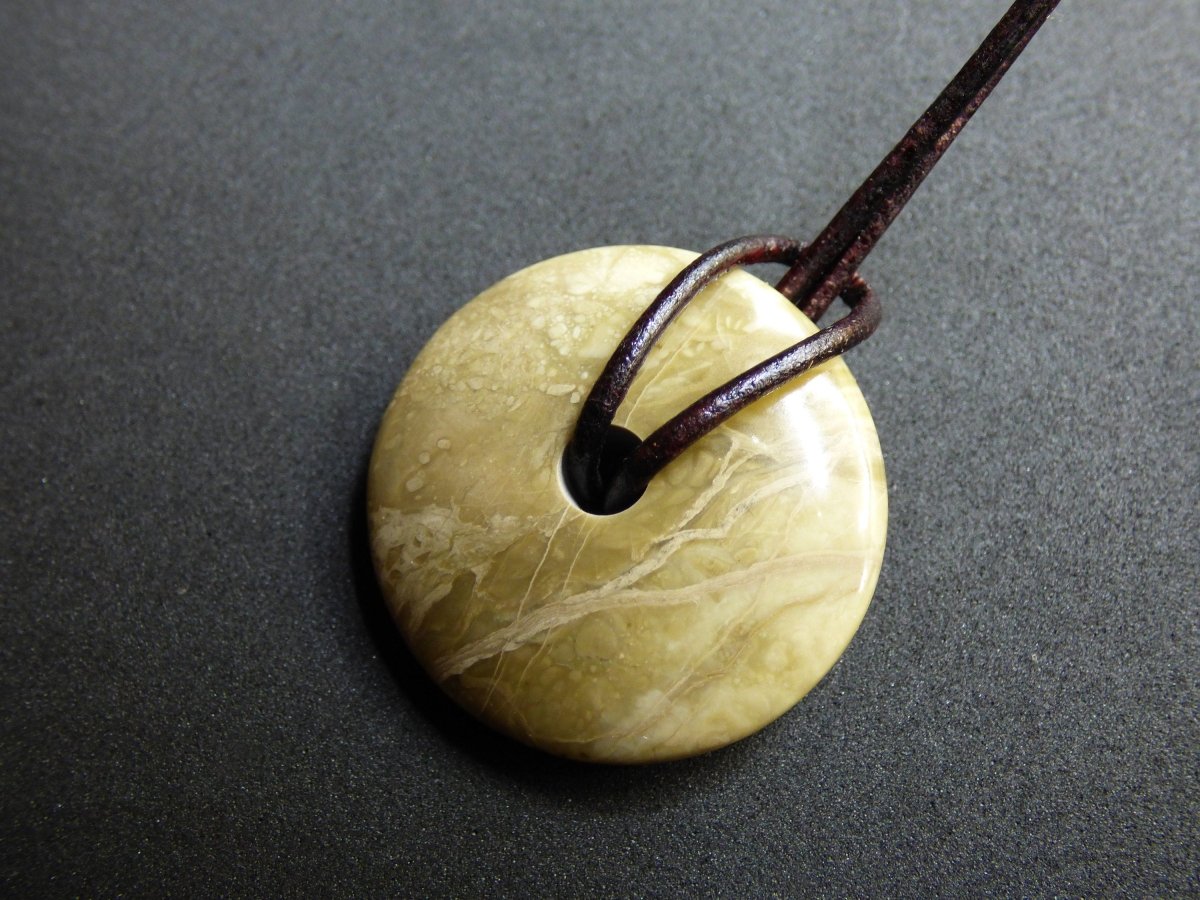 Limestone - Calcit "Caramel" braun ~ Edelstein Kette ~HIPPIE ~GOA ~Boho ~Tibet ~Ethno ~Nature ~Donut ~Schutzsymbol ~Heilstein - Art of Nature Berlin