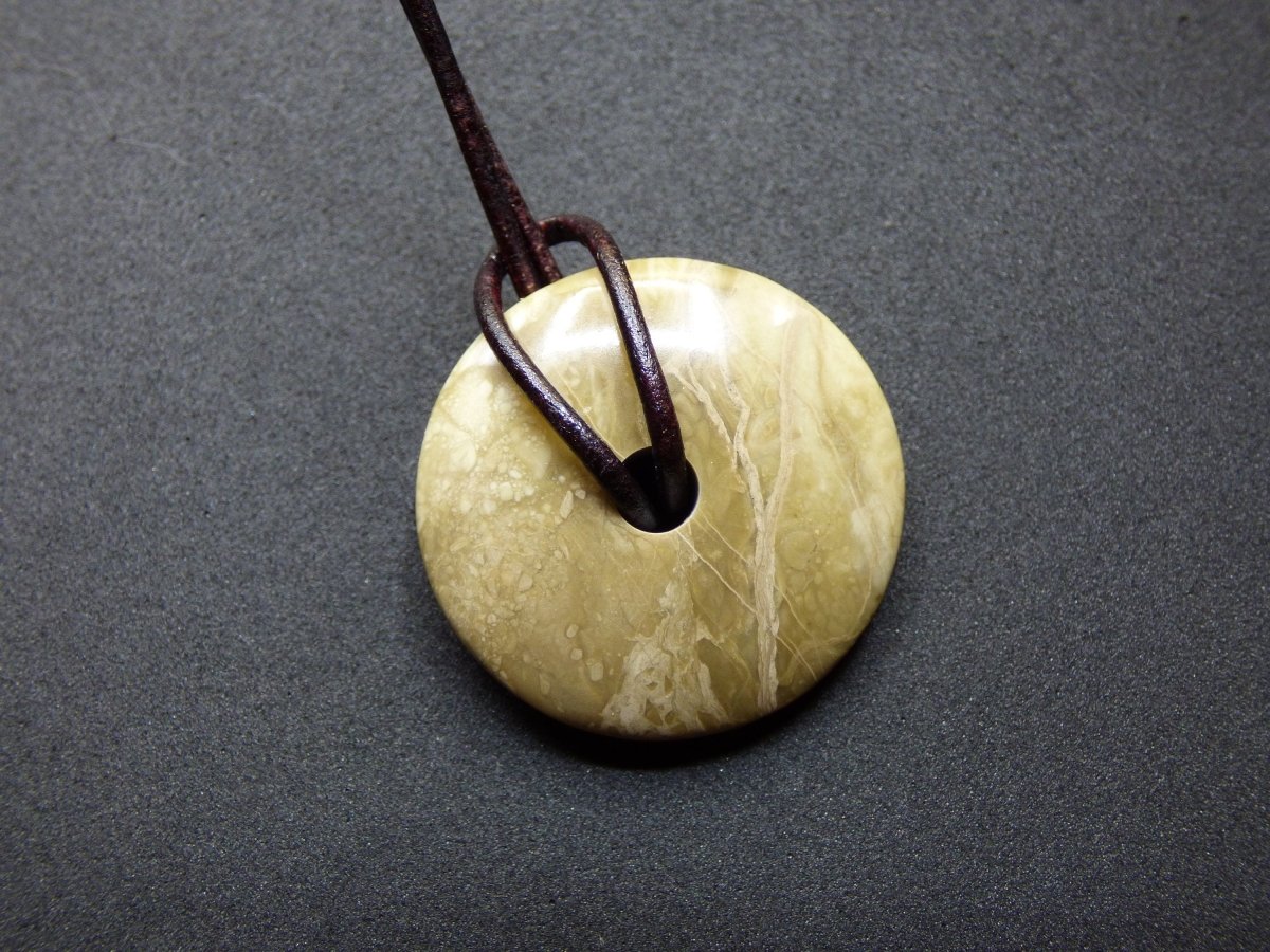 Limestone - Calcit "Caramel" braun ~ Edelstein Kette ~HIPPIE ~GOA ~Boho ~Tibet ~Ethno ~Nature ~Donut ~Schutzsymbol ~Heilstein - Art of Nature Berlin