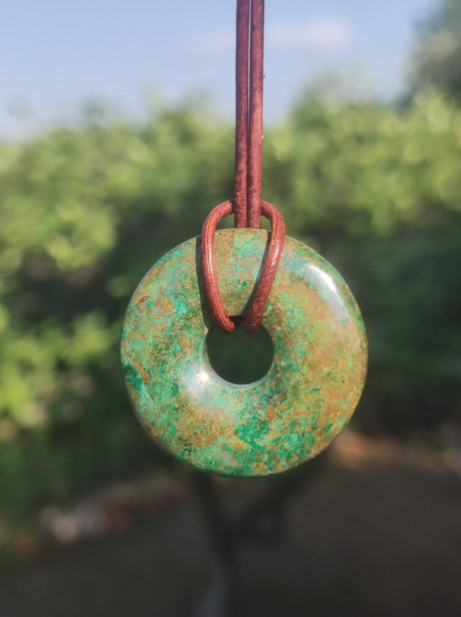 Malachit Chrysocoll Donut 30mm Edelstein Kette Heilstein Schutzsymbol Mann Frau Glück HIPPIE GOA Boho Tibet Ethno Natur Rarität Geschenk - Art of Nature Berlin