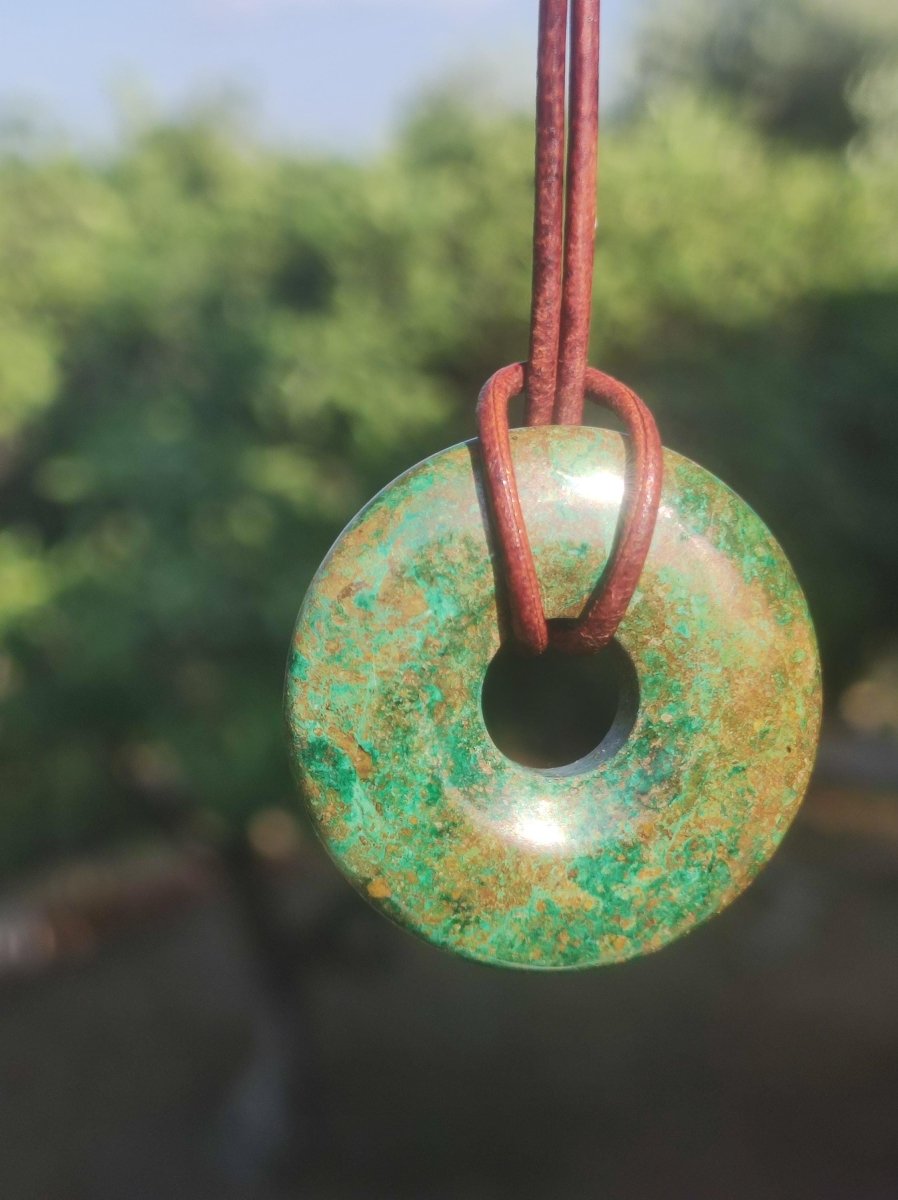 Malachit Chrysocoll Donut 30mm Edelstein Kette Heilstein Schutzsymbol Mann Frau Glück HIPPIE GOA Boho Tibet Ethno Natur Rarität Geschenk - Art of Nature Berlin