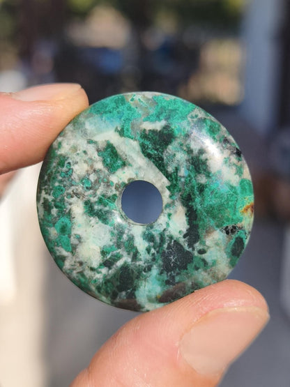 Malachit Chrysocoll grün Edelstein Kette Rarität HIPPIE GOA Boho Tibet Ethno Nature Donut Schutzsymbol Heilstein Sammler Mann Frau Geschenk - Art of Nature Berlin