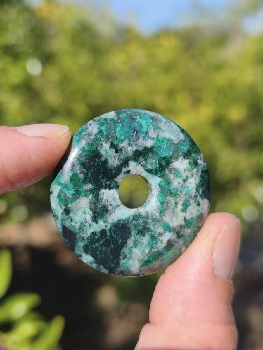 Malachit Chrysocoll grün Edelstein Kette Rarität HIPPIE GOA Boho Tibet Ethno Nature Donut Schutzsymbol Heilstein Sammler Mann Frau Geschenk - Art of Nature Berlin