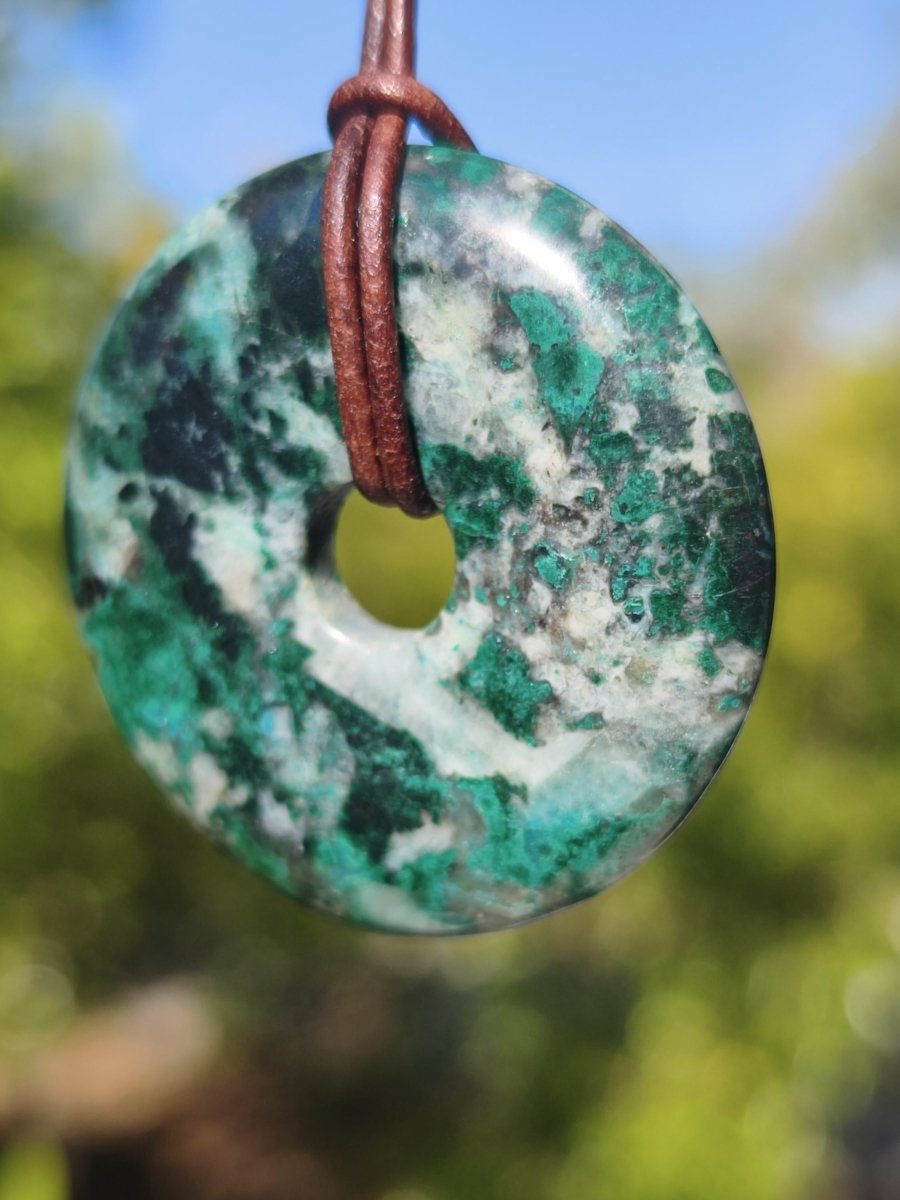 Malachit Chrysocoll grün Edelstein Kette Rarität HIPPIE GOA Boho Tibet Ethno Nature Donut Schutzsymbol Heilstein Sammler Mann Frau Geschenk - Art of Nature Berlin