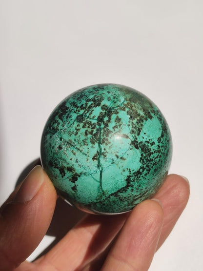 Malachit + Chrysocoll Sphere A ~ Magische Edelstein Kugel & Deko Crystal Meditation Heilstein Rarität Sammler Mineral Rund Chrysokolla - Art of Nature Berlin