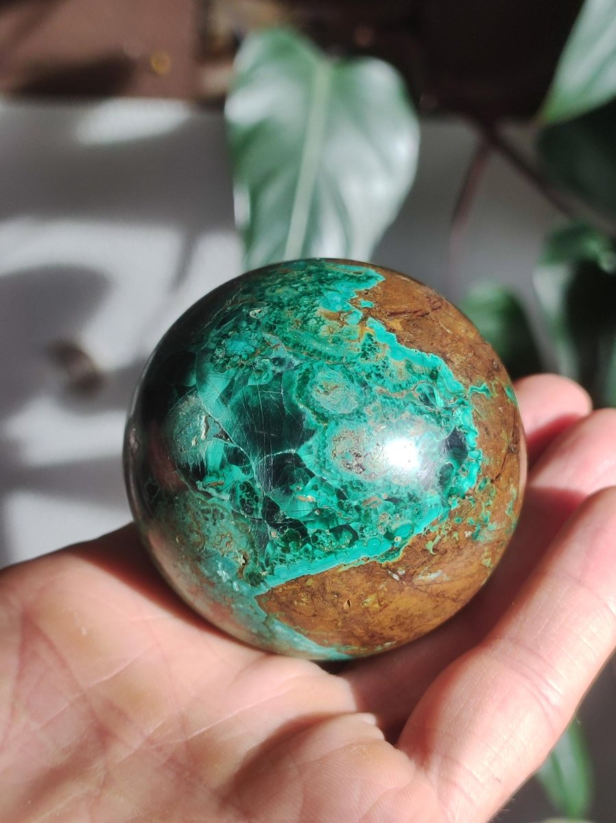 Malachit + Chrysocoll Sphere A ~ Magische Edelstein Kugel & Deko Crystal Meditation Heilstein Rarität Sammler Mineral Rund Chrysokolla - Art of Nature Berlin