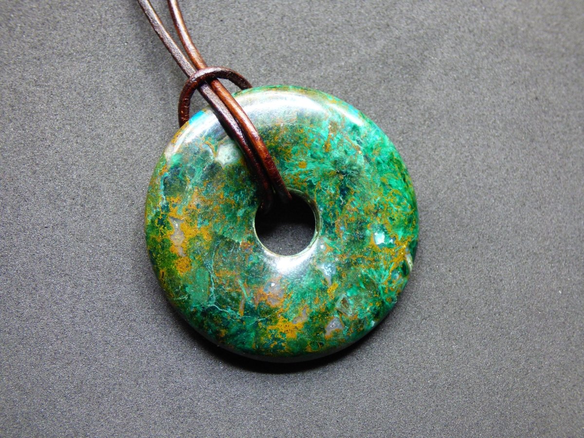 Malachit & Chrysokoll Chrysocoll Donut 40mm ~ Edelstein Kette ~HIPPIE ~GOA ~Boho ~Tibet ~Ethno ~Nature ~Donut ~Heilstein ~Rarität - Art of Nature Berlin