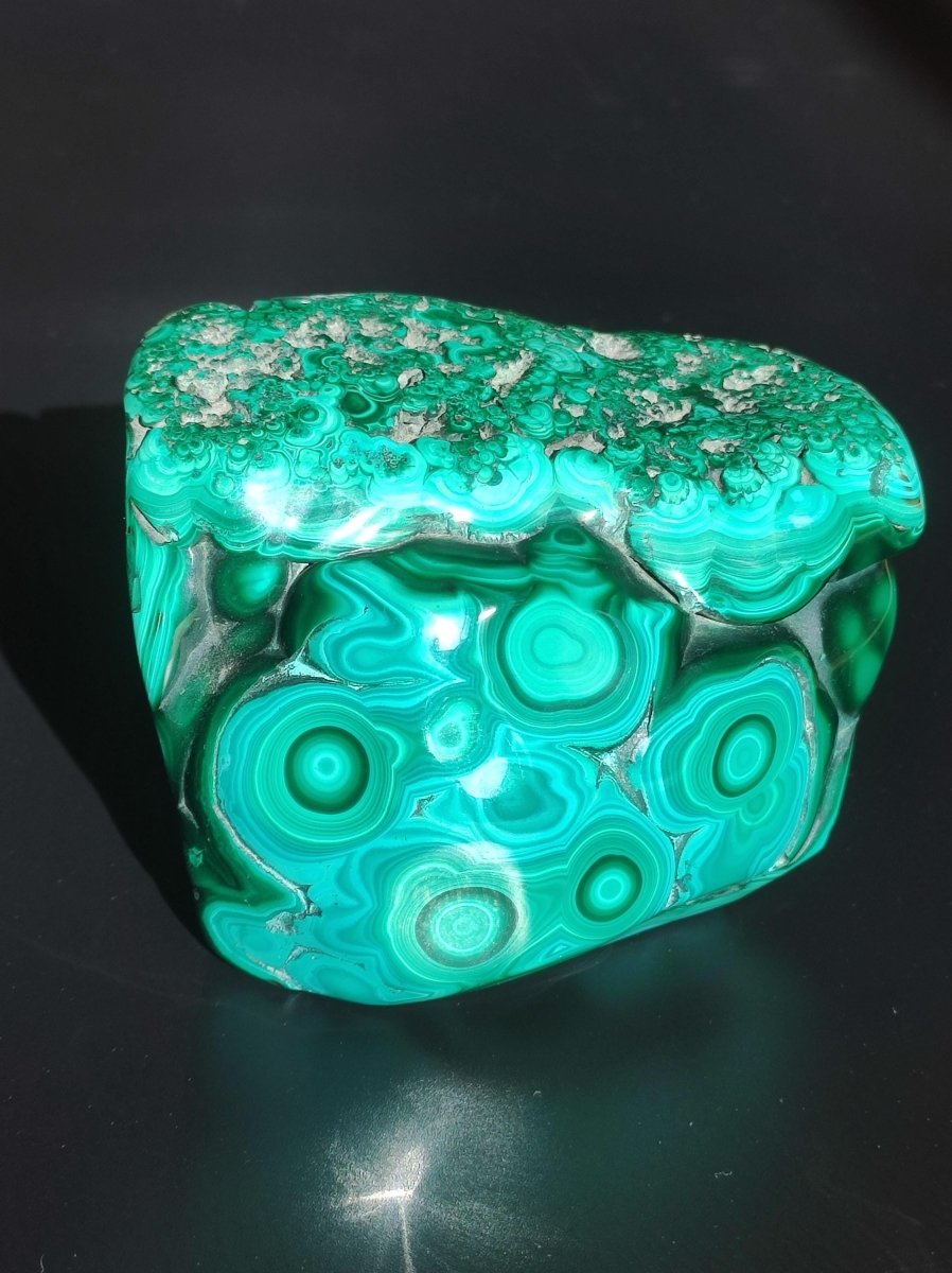 Malachit Deko Stück A - Qualität "Bull Eye" Sammler Mineral Haus Wohnen Energie Heilstein GOA Boho Ethno Natur grün intensiv grün Rarität - Art of Nature Berlin