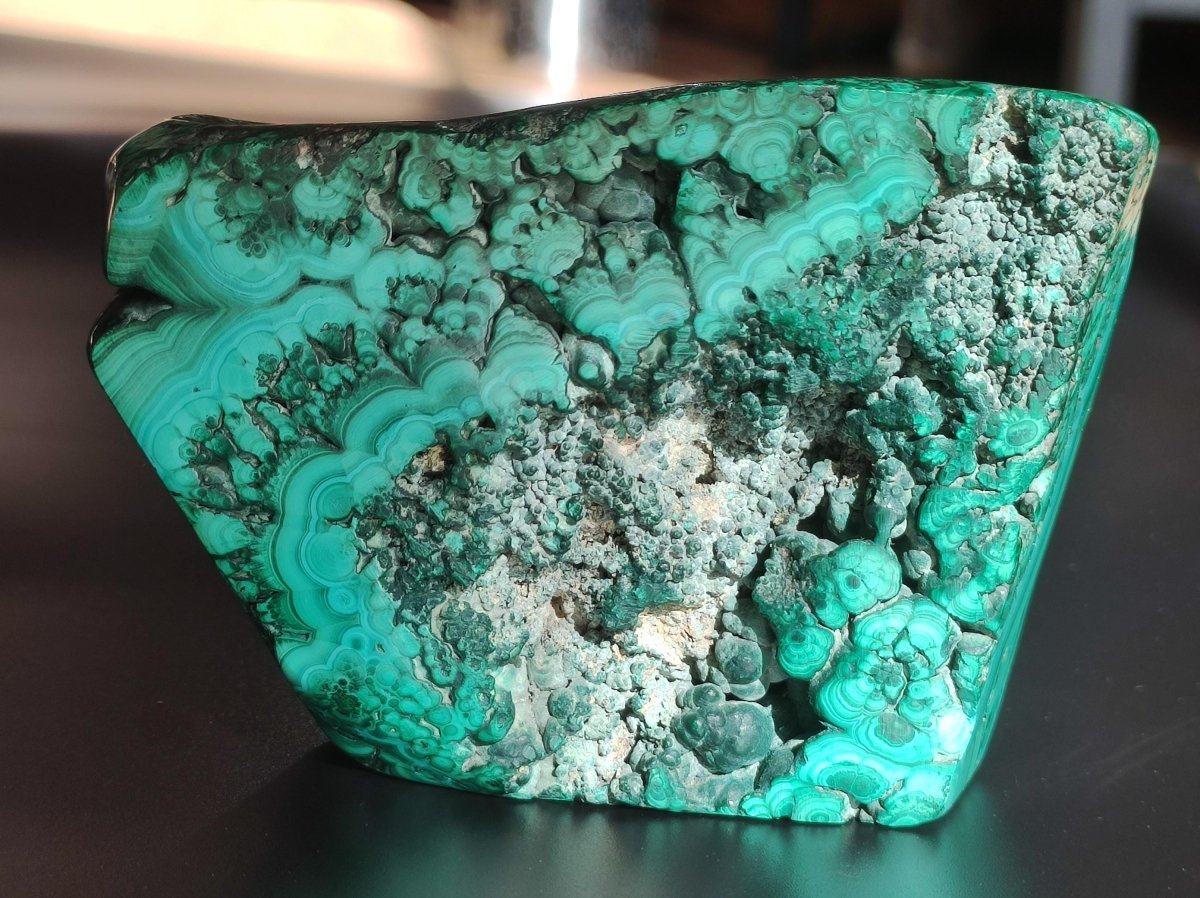 Malachit Deko Stück A - Qualität "Bull Eye" Sammler Mineral Haus Wohnen Energie Heilstein GOA Boho Ethno Natur grün intensiv grün Rarität - Art of Nature Berlin