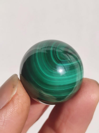 Malachit ~ Magische Edelstein Kugel Massage & Deko Sphere Crystal Spielkugel Meditation ~HIPPIE ~GOA~Boho~Ethno~Heilstein - Art of Nature Berlin