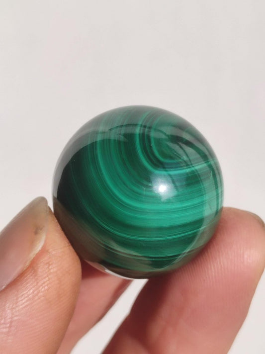 Malachit ~ Magische Edelstein Kugel Massage & Deko Sphere Crystal Spielkugel Meditation ~HIPPIE ~GOA~Boho~Ethno~Heilstein - Art of Nature Berlin