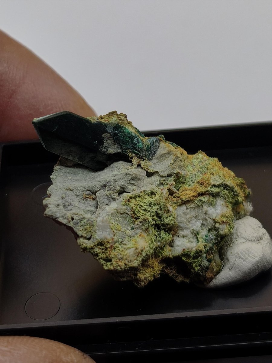 Malachit pseudomorph nach Azurit | Tsumeb Mine Namibia | Historische Mineralstufe vor 1988 | Seltenes Sammler Kristall Stufe Mineral - Art of Nature Berlin