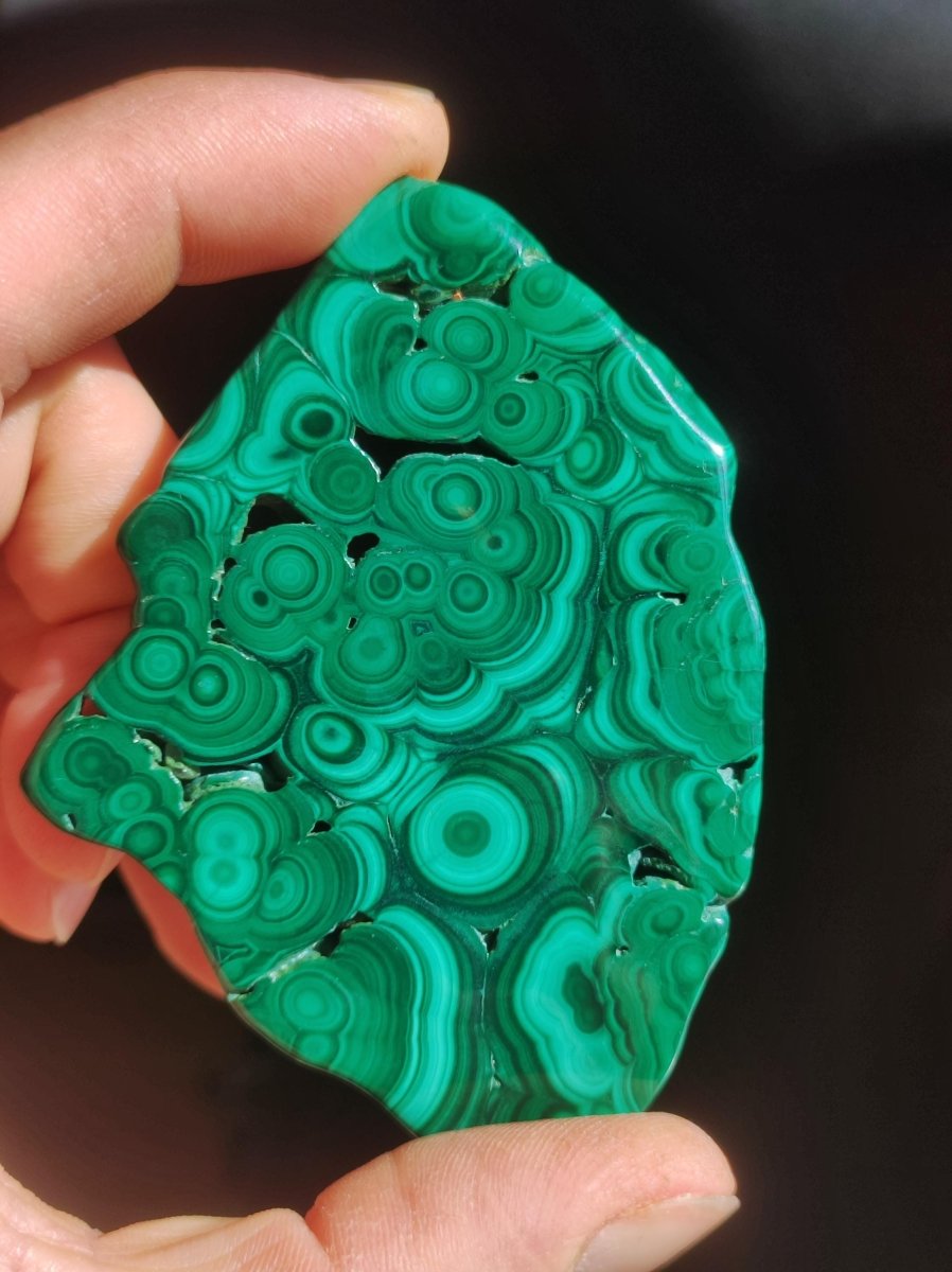 Malachit Scheibe Bull Eye / Dekostück / Sammler Mineral Haus Wohnen Energie Heilstein GOA Boho Ethno Natur grün intensiv Platte grün Rarität - Art of Nature Berlin