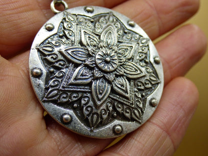 Mandala Blumen Stern Amulet Kette Silbern ~Tibet ~HIPPIE ~GOA ~Boho ~Tibet ~Ethno ~Nature ~Esoterik ~Ethnic ~Indian - Art of Nature Berlin