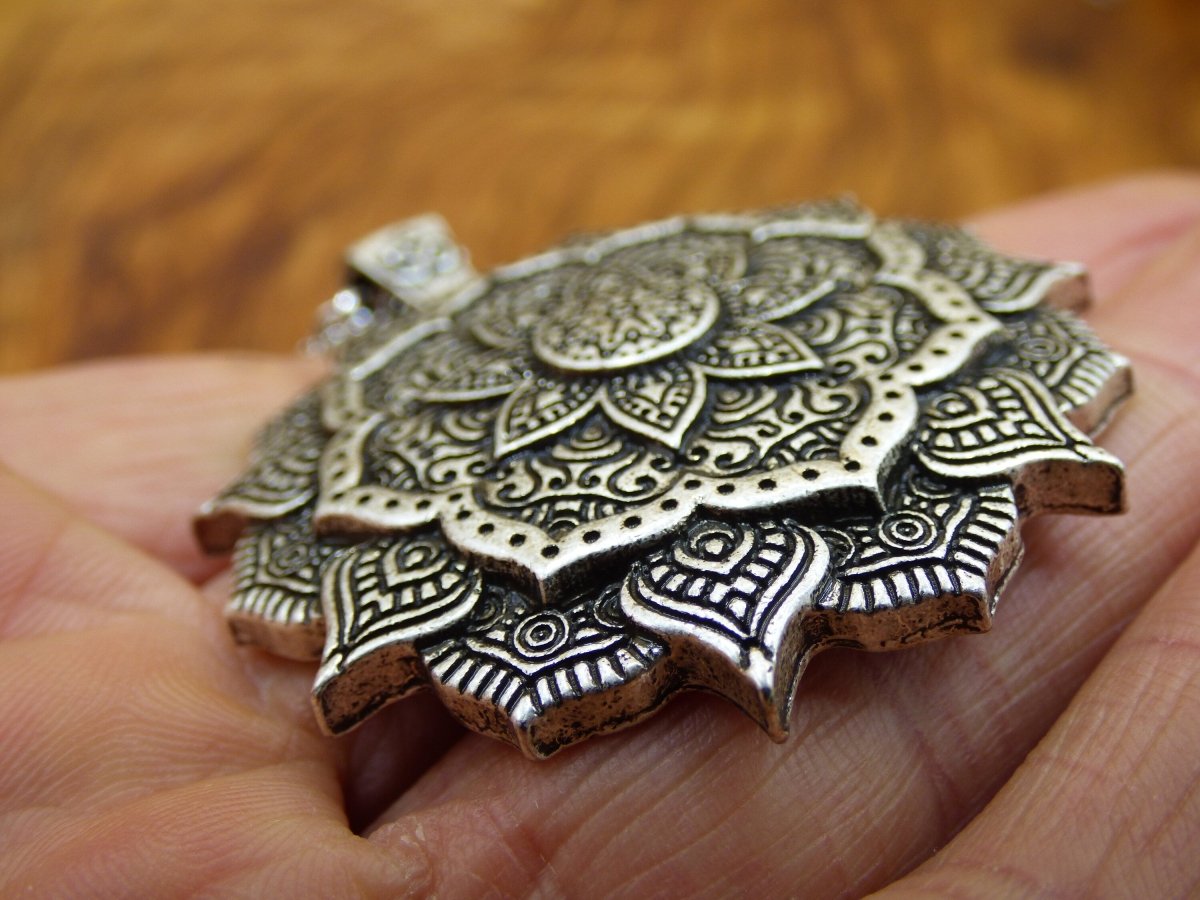 Mandala Blumen Stern OM ॐ Amulet Kette Antik Bronze oder Silber ~Tibet ~HIPPIE ~GOA ~Boho ~Tibet ~Ethno ~Nature ~Esoterik ~Ethnic ~Indian - Art of Nature Berlin