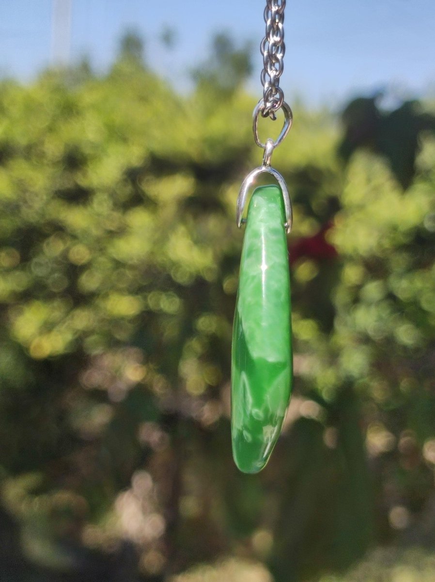 Maw Sit Sit Jade *Rarität* ~ Edelstein Kette inkl. 925 Sterling Silber Öse Anhänger Natur Heilstein Kristall Geschenk Frau Sie Er Freundin - Art of Nature Berlin