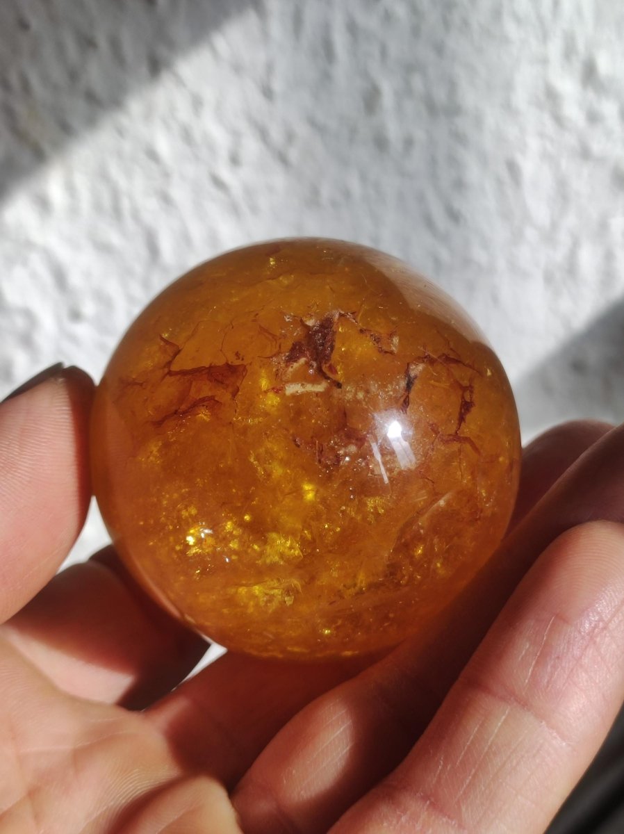 Mica Fluorit Gelb AAA Edelstein Kugel Deko Sphere Massage Kristall Sammler Meditation Heilstein Frau Mann Geschenk Er Sie Haus Wohn Energie - Art of Nature Berlin