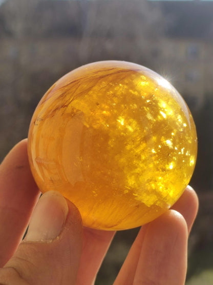 Mica Fluorit Gelb AAA Edelstein Kugel Deko Sphere Massage Kristall Sammler Meditation Heilstein Frau Mann Geschenk Er Sie Haus Wohn Energie - Art of Nature Berlin