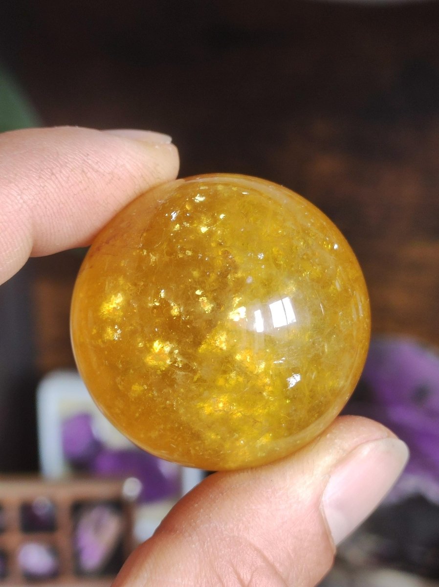Mica Fluorit Gelb AAA Edelstein Kugel Deko Sphere Massage Kristall Sammler Meditation Heilstein Frau Mann Geschenk Er Sie Haus Wohn Energie - Art of Nature Berlin