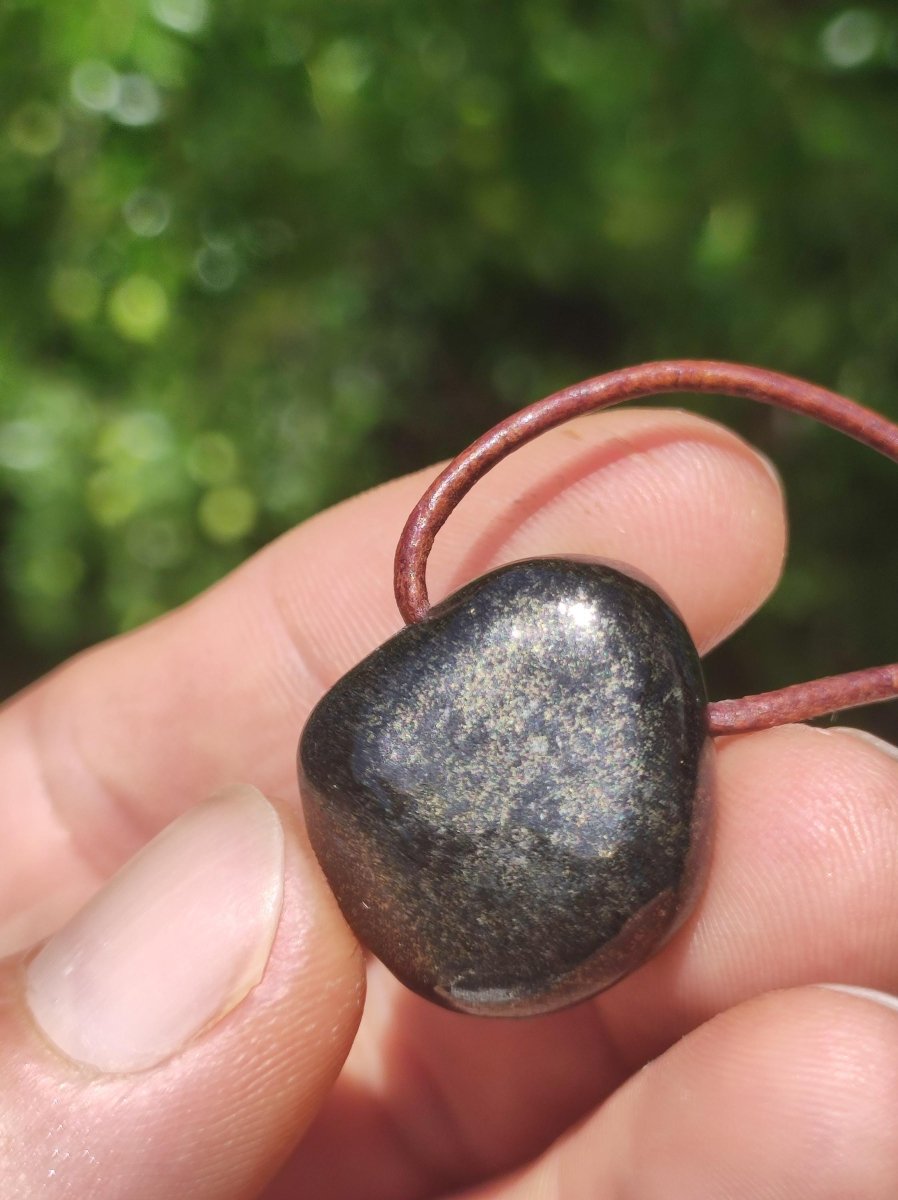 Midnight Lemurian Jade Black Schwarze Jade Edelstein Kette Heilstein Natur Rarität Mann Frau Geschenk Er Sie Freundin Energie Kraft Ruhe - Art of Nature Berlin