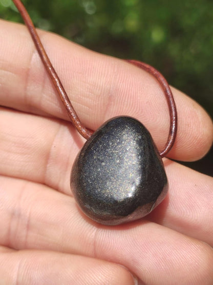 Midnight Lemurian Jade Black Schwarze Jade Edelstein Kette Heilstein Natur Rarität Mann Frau Geschenk Er Sie Freundin Energie Kraft Ruhe - Art of Nature Berlin