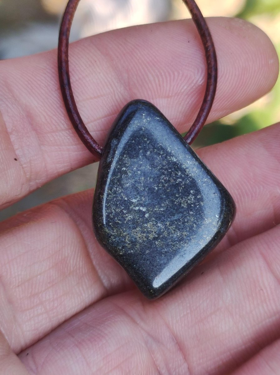 Midnight Lemurian Jade Black Schwarze Jade ~ Edelstein Kette ~HIPPIE ~GOA ~Boho ~Tibet ~Ethno ~Nature ~Donut ~Schutzsymbol ~Heilstein - Art of Nature Berlin