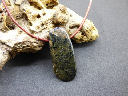 Midnight Lemurian Jade Black Schwarze Jade ~ Edelstein Kette ~HIPPIE ~GOA ~Boho ~Tibet ~Ethno ~Nature ~Donut ~Schutzsymbol ~Heilstein - Art of Nature Berlin