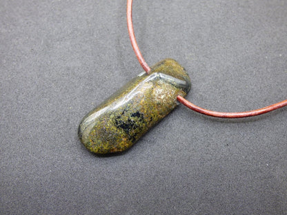 Midnight Lemurian Jade Black Schwarze Jade ~ Edelstein Kette ~HIPPIE ~GOA ~Boho ~Tibet ~Ethno ~Nature ~Donut ~Schutzsymbol ~Heilstein - Art of Nature Berlin