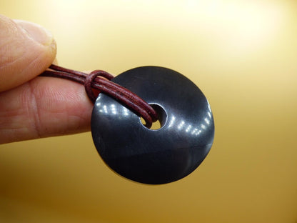 Midnight Lemurian Jade Black / Schwarze Jade + Pyrit Einschlüsse Donut Edelstein Kette Heilstein Kristall Boho Tibet Ethno Mann Frau Er Sie - Art of Nature Berlin