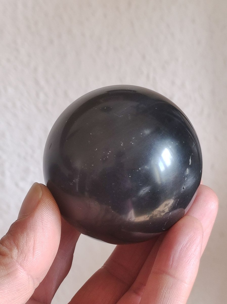 Midnight Lemurian Jade Schwarze Jade ~ Magische Edelstein Kugel Massage & Deko Sphere Crystal Heilstein Sammler Mineral Rund Ball Rarität - Art of Nature Berlin