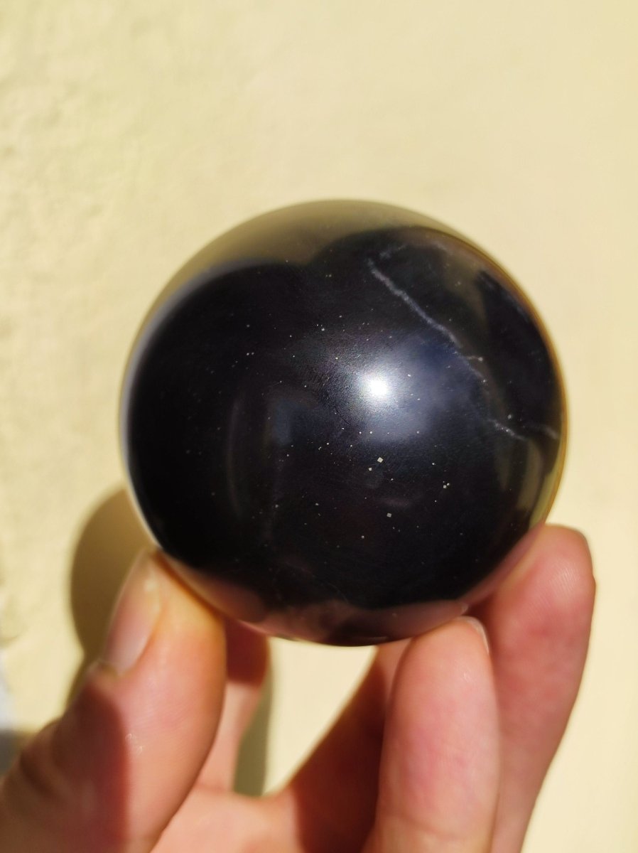 Midnight Lemurian Jade Schwarze Jade ~ Magische Edelstein Kugel Massage & Deko Sphere Crystal Heilstein Sammler Mineral Rund Ball Rarität - Art of Nature Berlin