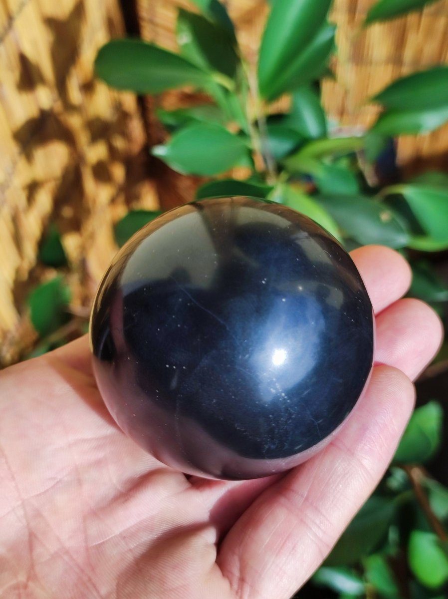 Midnight Lemurian Jade Schwarze Jade ~ Magische Edelstein Kugel Massage & Deko Sphere Crystal Heilstein Sammler Mineral Rund Ball Rarität - Art of Nature Berlin