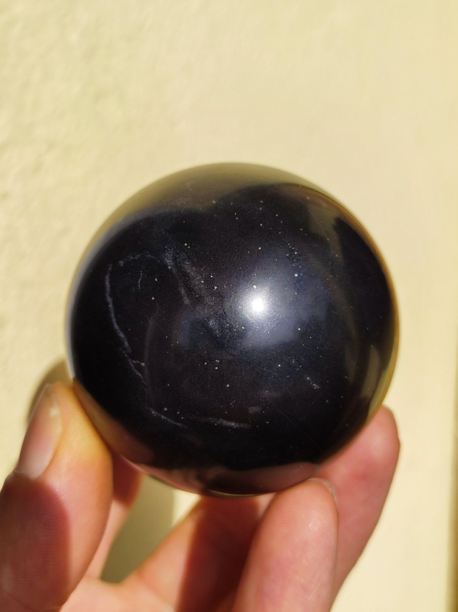 Midnight Lemurian Jade Schwarze Jade ~ Magische Edelstein Kugel Massage & Deko Sphere Crystal Heilstein Sammler Mineral Rund Ball Rarität - Art of Nature Berlin