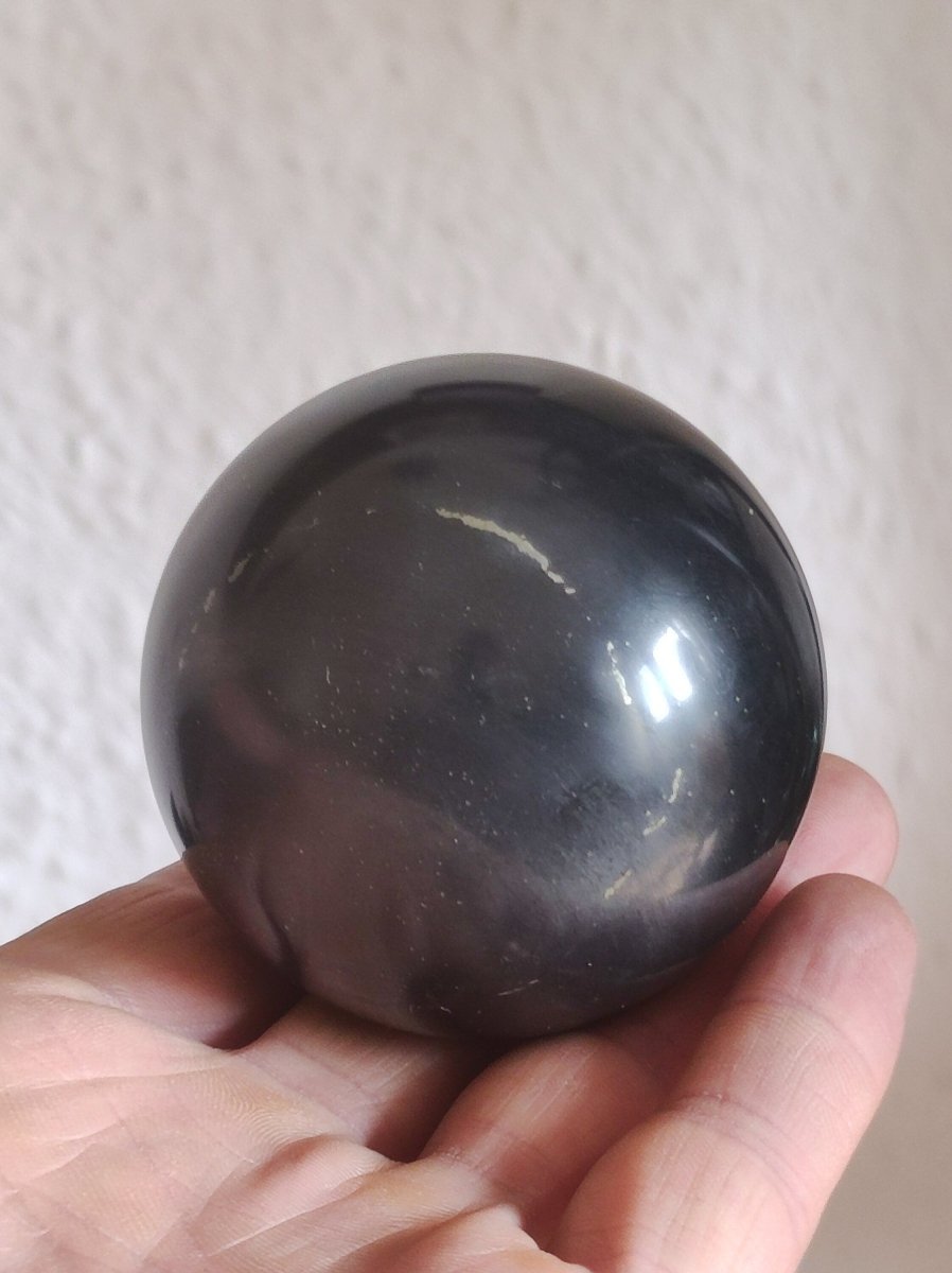 Midnight Lemurian Jade Schwarze Jade ~ Magische Edelstein Kugel Massage & Deko Sphere Crystal Heilstein Sammler Mineral Rund Ball Rarität - Art of Nature Berlin