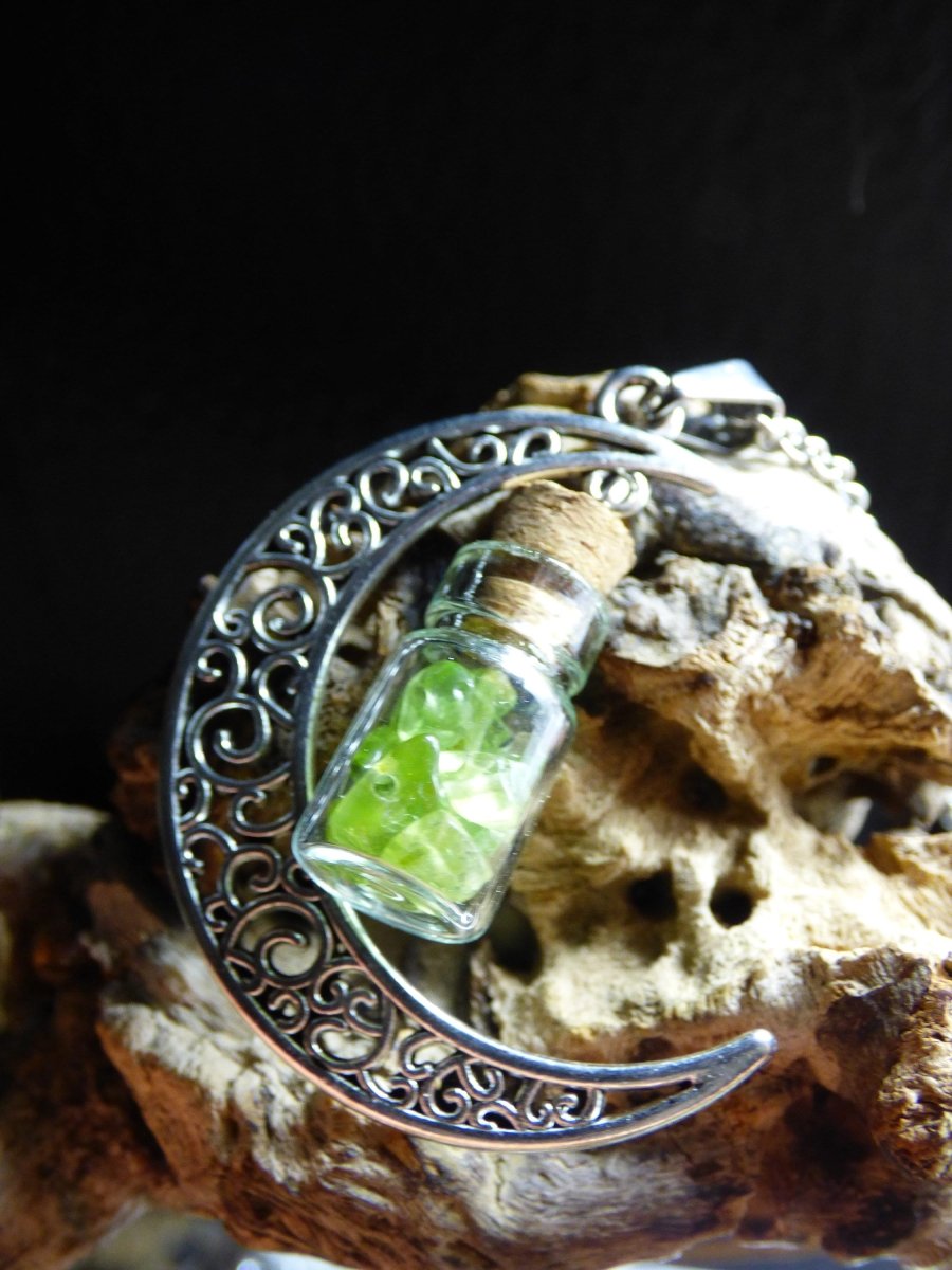 Mond Anhänger Kette mit Peridot Edelstein Glücksfläschchen ~304 Edelstahl Silber HIPPIE ~GOA ~Boho ~Tibet ~Ethno ~Nature ~Esoterik ~Ethnic - Art of Nature Berlin