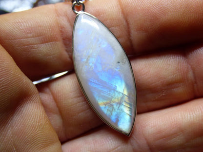 Mondstein - 925 Sterling Silber Edelstein Kette blau Schimmer Unikat Rar Heilstein Natur selten Edel Traum Mann Frau Er Sie Geschenk Freund - Art of Nature Berlin