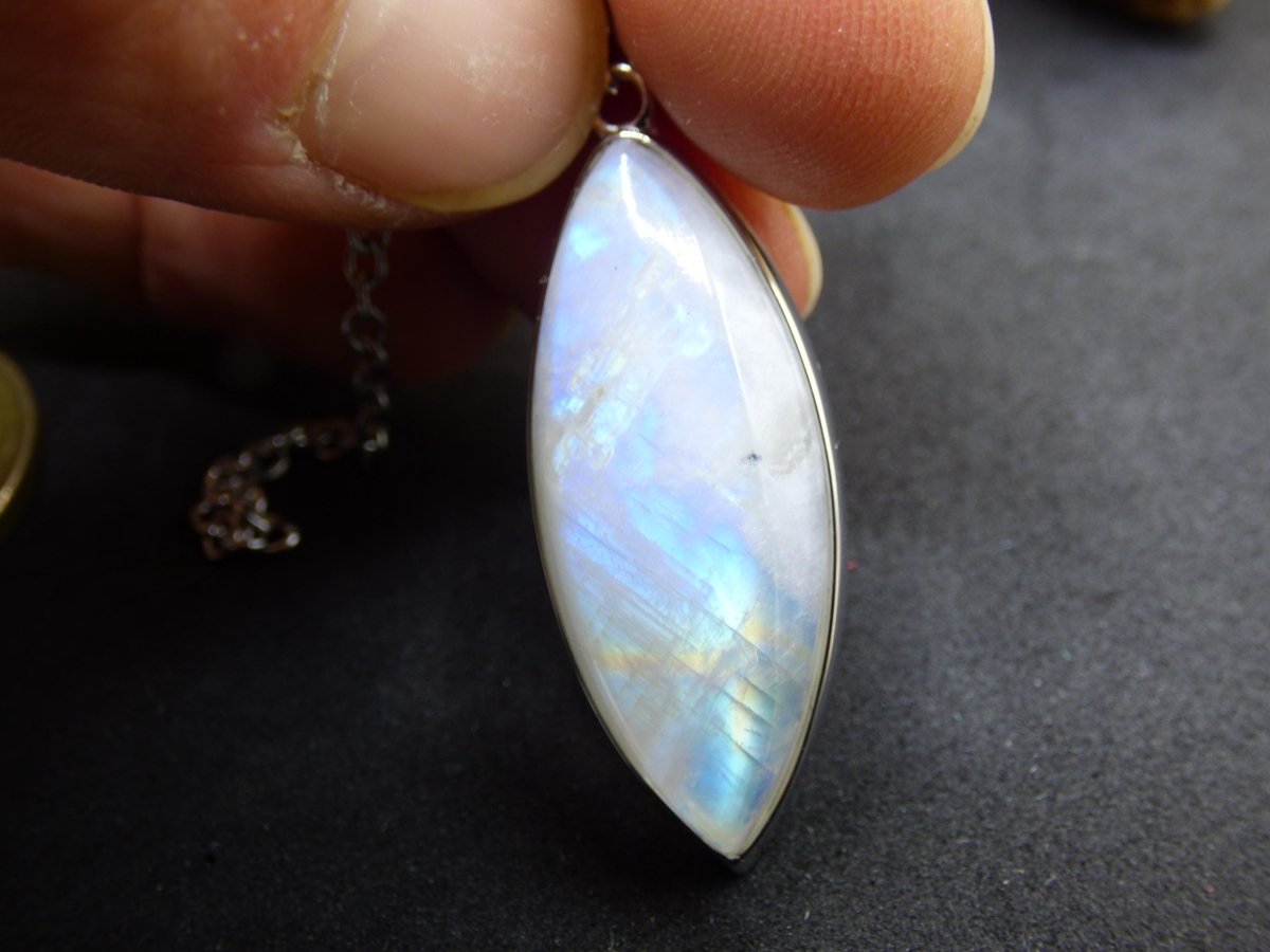 Mondstein - 925 Sterling Silber Edelstein Kette blau Schimmer Unikat Rar Heilstein Natur selten Edel Traum Mann Frau Er Sie Geschenk Freund - Art of Nature Berlin