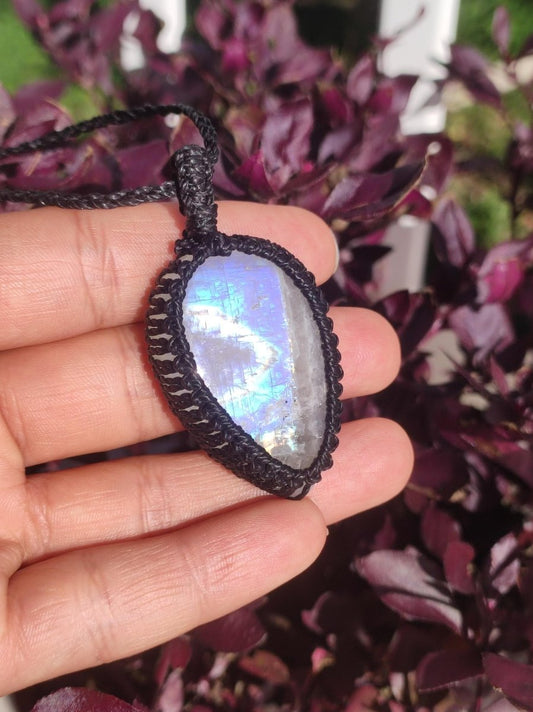 Mondstein / Moonstone - Makramee Edelstein Kette Boho Ethno Hippie Natur Heilstein Schimmer Flash Geschenk Er Sie Frau Mann Mutter Freundin - Art of Nature Berlin